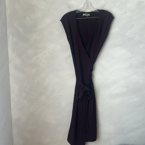 EVERLANE GoWeave Short Sleeve Wrap Dress Size 6 Plum - Picture 3 of 6